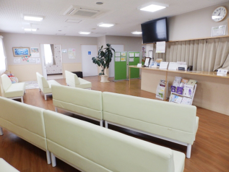 医療法人雙寿会　ことぶき診療所　待合室
